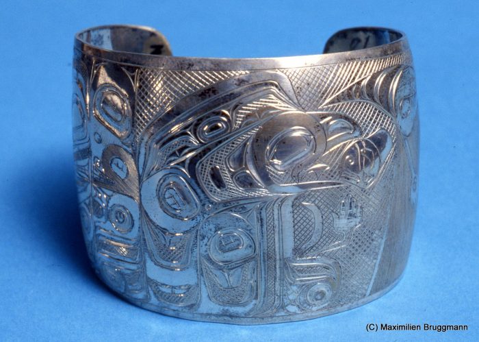 110 This silver bracelet, depicting Royen Yel with the Sun, is attributed to an anonymous Tsimshian artist. (5 cm; MOA)